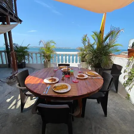 Casa Playera El Laguito Pensión